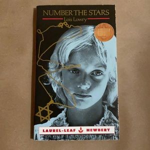 The Book 📖 Number the Stars ⭐️ by Lois Lowry